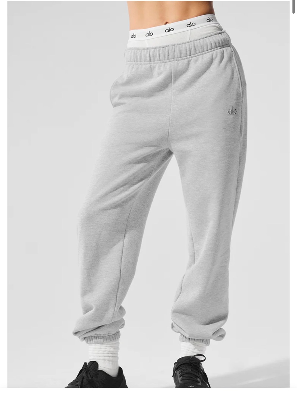 Alo Women’s Athletic Gray Accolade Sweatpants Large